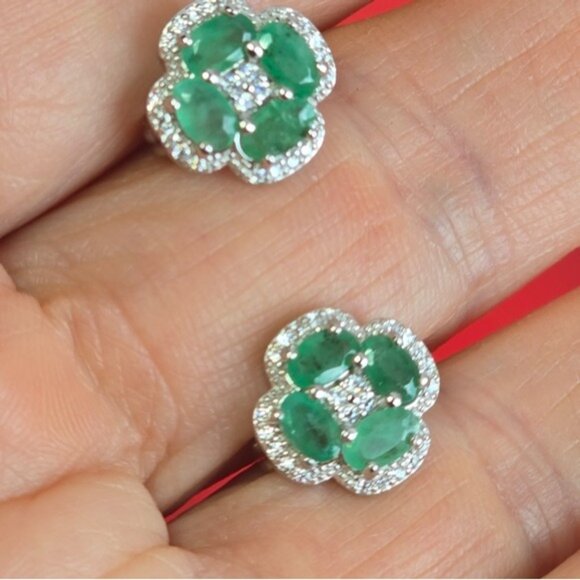 925 Sterling Silver Flower Earrings with Natural Emerald & Cz - Picture 5 of 7